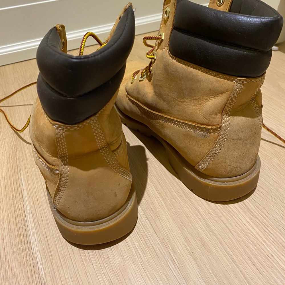 Timberland Boots - Picture 5 of 5
